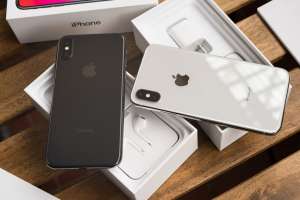 Apple iPhone X 256GB is 450 Euro, Silver, Space Grey Unlocked Smartphone / WhatsApp Chart: +34612288976