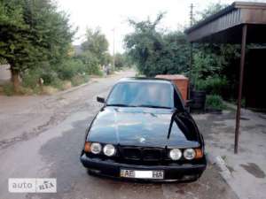 BMW E34 520 1992.  8000.. - 