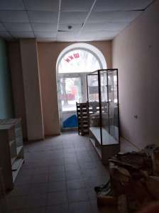Cдам в долгосрочную аренду торговые площади на Баварии