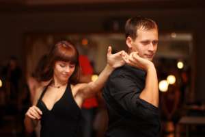 Go go Днепропетровск гоу гоу танцы сальса salsa фитнес стрип-пластика аренда танцевального зала почасово - оголошення