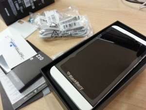 iPhone 5 64GB, Samsung Galaxy SIV BlackBerry Z 10 Alfa, Porsche P9981, Nokia Lumia 800