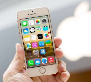iPhone 5s 16, 32, 64 GB : Gold, Silver, Space Gray.  7600 - 
