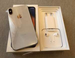 IPhone X 128GB Neverlock Silver!    4+