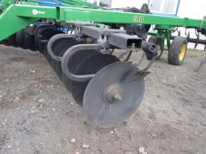 John Deere 510  - 33 000 USD