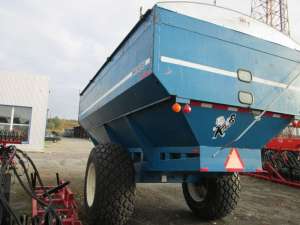 Kinze 840 -  35 000 USD - 