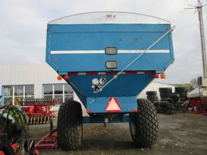 Kinze 840 -  35 000 USD