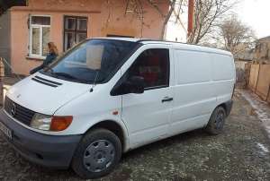 Mercedes Vito .   - 