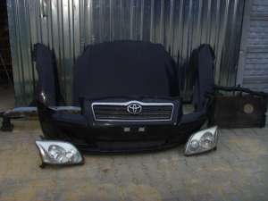 Toyota Avensis     - 