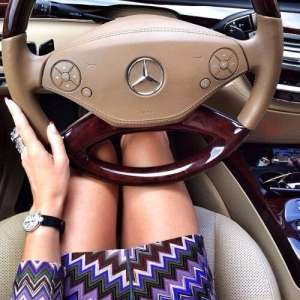 VIP салон массажа хочет видеть у нас массажистку - объявление