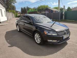 Volkswagen Passat 2013 .