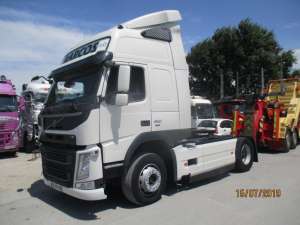 Volvo FM450, 2014 год, с небольшим внешним повреждением