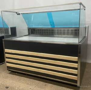 Ідеальна холодильна вітрина для бізнесу – AVS OPTIMUM CUBE 2,0 м