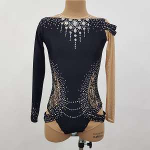 Ателье Sport Leotard специализируется на трико для художественной гимнастики, катания на коньках, групповой акробатике и аэробике. - объявление