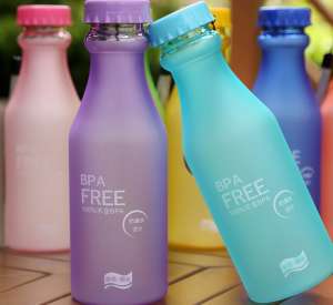 Бутылка Bpa Free для напитков, фруктов и прочих продуктов. Сохранит вкус и свежесть. Удобная бутылка для воды с оригинальным дизай - оголошення
