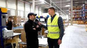Вакансия на упаковку-сортировку-проверку продукции Amazon в Англии - объявление