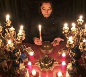 Гадаю ясновидящая оплата по возможности. Помогу обязательно - объявление