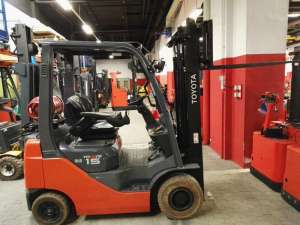 Газовый погрузчик Toyota 02-8FGF ( № 537)