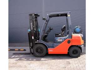 Газовый погрузчик Toyota 02-8FGF25 (№581). - объявление