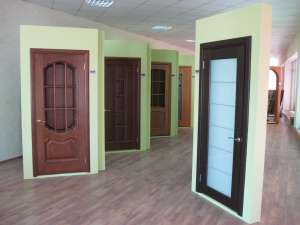 Двери и напольные покрытия - оголошення