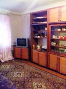 Дешево! Продам свою 2-х к. кв. Золочев. - оголошення