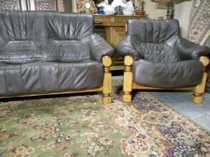 Диван кожаный тройка + два кресла из Европы - объявление