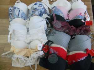 Женское нижнее белье. Цена 32 €/кг. Брэнды : Snоору плавки, Trіumрh, Slоggі, Dоrіnа, Fеmіlеt, лифы, корсеты, пижамы. - оголошення