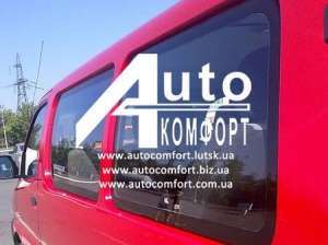 Задний салон, левое окно, длинная база на Toyota Hiace (Тойота Хай-Эйс) - оголошення