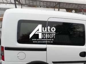 Задний салон, правое окно на автомобиль Opel Combo C (2001–2011) - оголошення