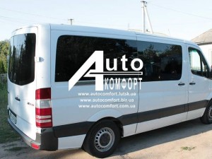 Задний салон, правое окно, средняя база на Mercedes-Benz Sprinter (06-), Volkswagen Crafter (Спринтер (06-), Крафтер) - оголошення