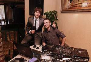 Заказать музыку на праздник в Киеве, услуги(заказ) диджея(Dj) в Киеве со своим оборудованием 067-749-46-79, аренда аппаратуры - оголошення
