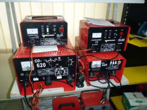 Зарядное устройство для аккумуляторов FORTE CB-15S
