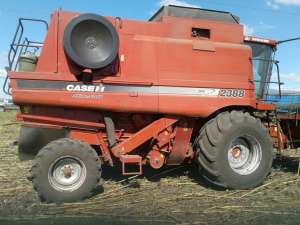 Зернозбиральний комбайн CASE IH 2388 з жаткою флекс CASE IH 1020 - объявление