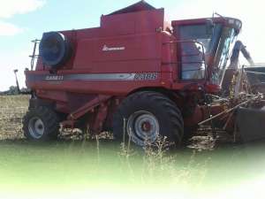Зерноуборочный комбайн CASE IH 2388 с жаткой флекс CASE IH 1020 - объявление