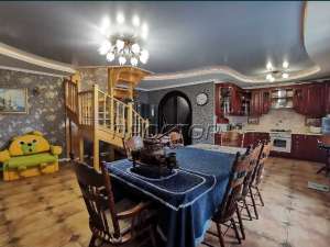 Квартира 146/110/36 Без комиссии, Прямая продажа. Петропавловская Борщаговка Киево - Святошинский район ул. Школьная 7-8/8 эт. - объявление