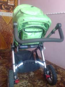 Коляска детская прогулочная