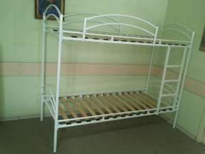 Кровати металлические двухъярусные. Купить металлические кровати