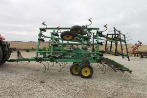 Культиватор сплошной обработки John Deere 980 7,5 м - оголошення