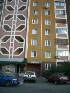 М. Осокорки,ул.Ахматовой 43. Продаетс я 3-к квартира - оголошення