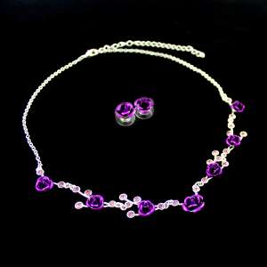 Нежный комплект Роза: ожерелье + серьги-гвоздики, фиолетовый - объявление