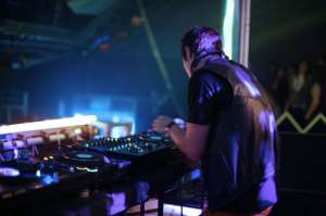 Орест Фирманюк Модный DJ - объявление