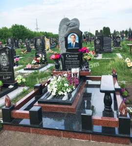 Памятники из гранита от фирмы Kamenotes, Коростышев