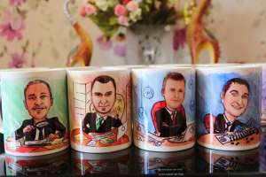 Печать шаржа на керамической чашке, напечатать шарж на кружку, услуги - объявление