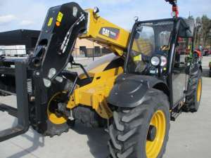 Погрузчик с телескопической стрелой CAT TH 337 C - оголошення