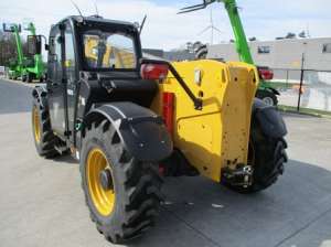 Погрузчик с телескопической стрелой CAT TH 337 C