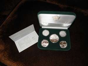 Подарочный набор из 5-ти серебряных монет Евро-2012 в футляре - объявление