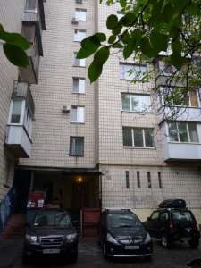 Помещение на б. Л. Украинки, 156 кв.м., 1этаж, отд.вх., рампа, 5 каб., Н-3,2м., без комиссии. - оголошення