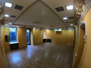 Помещения в центре. 230 м 2, подвальное, фасад в Киеве. - оголошення