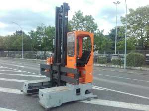 Продаем четырехходовой боковой погрузчик Hubtex MQ15 2120 EL - оголошення