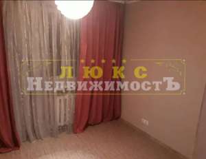Продается большая трехкомнатная квартира на Маршала Жукова
