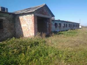 Продается здание фермы в аварийном состоянии